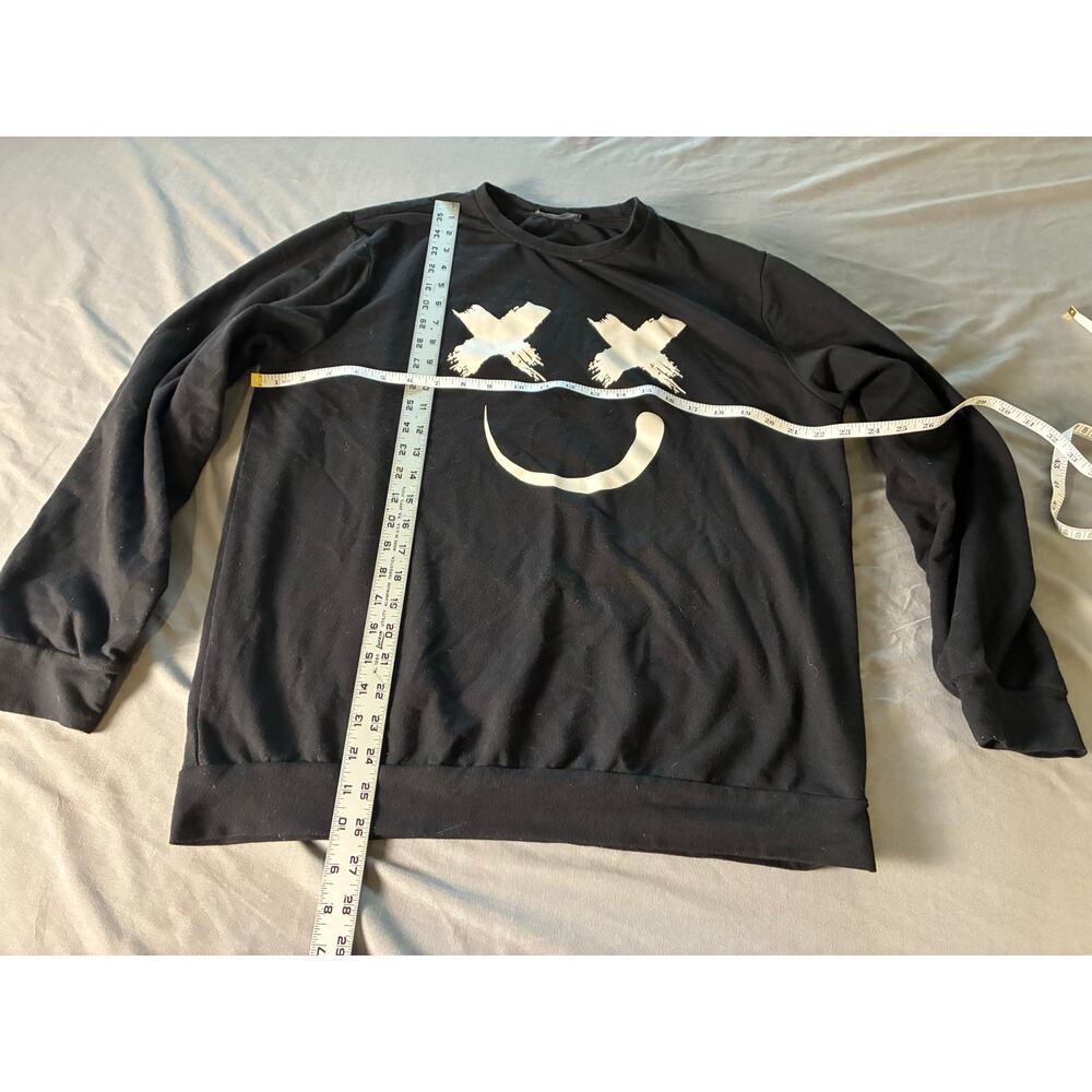 SHEIN Black Smiley Face Graphic Sweatshirt Women’s L Long Sleeve Pullover